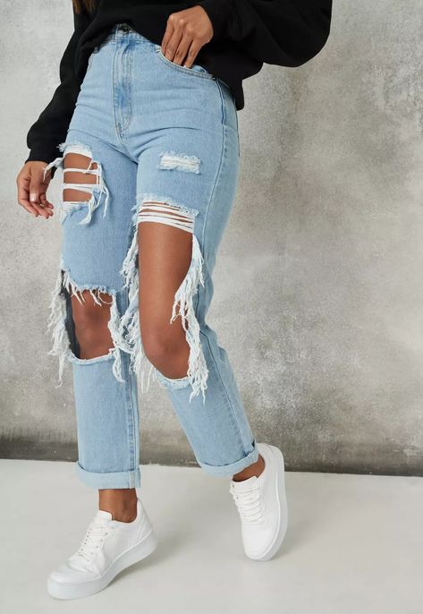 Torn Jeans Outfit, Stylish Jeans Outfit, Cute Ripped Jeans, Jeans Outfit For Work, Trail Cam, Hand Shadows, Fashion Haul, Light Denim Jeans, Women's Denim Jeans