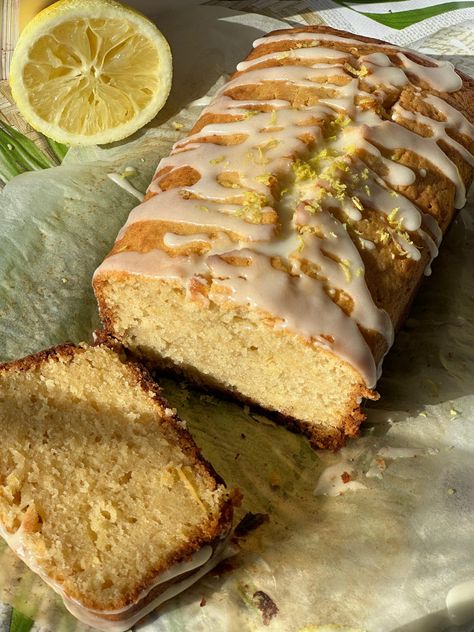 Starbucks Lemon Loaf Recipe Starbucks Lemon Loaf Recipe, Lemon Loaf Cake Recipe, Starbucks Lemon Loaf, Lemon Loaf Recipe, Starbucks Lemon, Lemon Loaf Cake, Chocolate Cake Recipe Moist, Cake Rolls, Healthy Starbucks