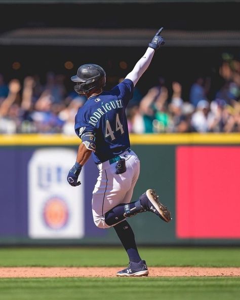 Julio Rodriguez Wallpaper, Seattle Mariners Wallpaper, Mariners Wallpaper, Seattle Mariners Baseball, Baseball Wallpaper, Seattle Photos, Mariners Baseball, Baseball Men, Seattle Sports