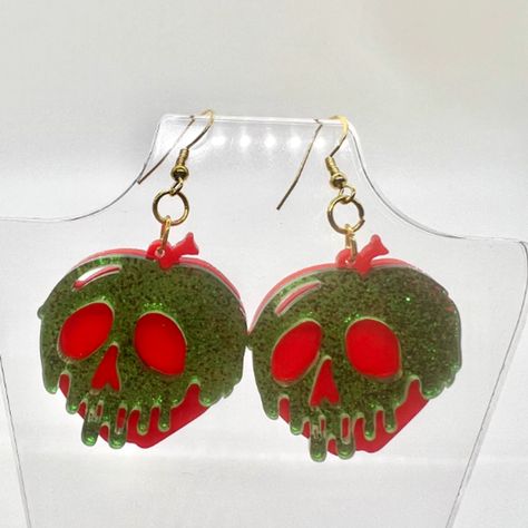 These Earrings Are Made Of Plastic With Metal Hooks. Clip-On Hooks Are Available Upon Request During Checkout. All Hooks Are Hypo-Allergenic Earring Hooks Made Of Copper Plated 925 Silver Metal. All Earrings Are Handmade And Ship Within 1-3 Days Of Purchase. Bead Embroidery Earrings, Snow White Poison Apple, Seed Bead Embroidery, Snow White Cosplay, Embroidery Earrings, Earrings Goth, Apple Earrings, Disney Earrings, Poison Apple