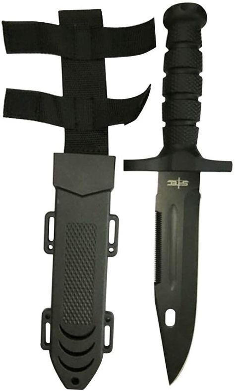 Rambo Knife, Survival Clothing, Military Knives, Tactical Wear, Pretty Knives, Tactical Survival, Bowie Knife, Fixed Blade Knife, Hunting Knife