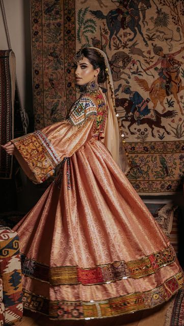 Gand Afghani Dress, Pashtun Aesthetic, Dholki Outfit, Cultural Clothes, Afghanistan Culture, Cultural Dress, Afghan Culture, Afghani Dresses, Fancy Attire