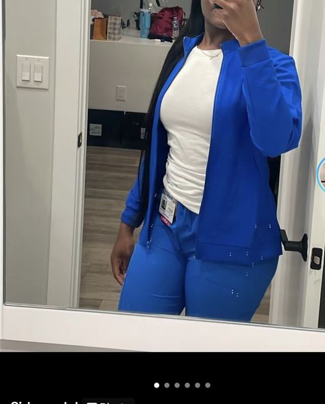 Royal Blue Scrubs Outfit, Blue Scrubs Outfit, Women In Scrubs, Scrubs Shoes, Nurse Bae, Scrubs Fashion, Nursing Things, Medical Scrubs Fashion, Nursing Goals