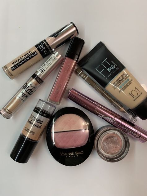 Loreal Makeup Aesthetic, Drugstore Bronzer, Loreal Makeup, Makeup Bag Essentials, Makeup Accesories, Makeup Is Life, Pinterest Makeup, Makeup Aesthetic, Fancy Makeup