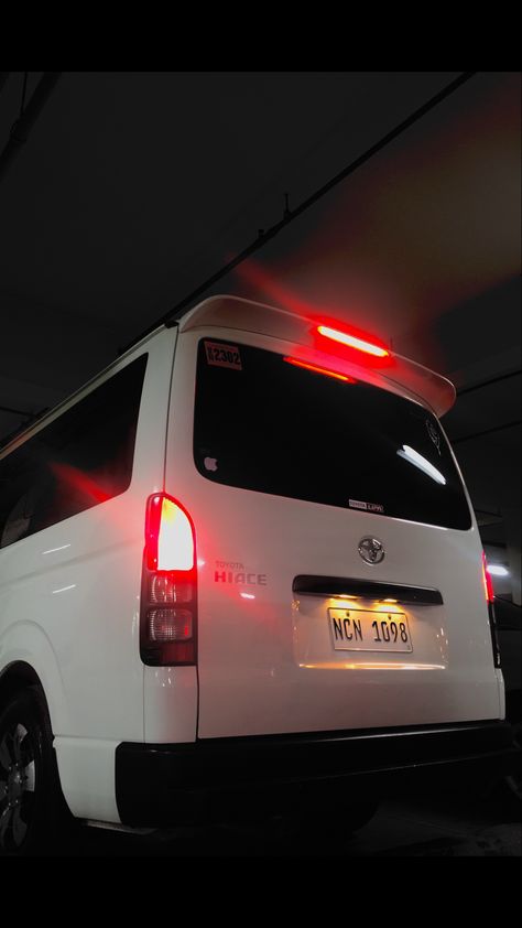 White toyota hiace commuter van Toyota Hiace Van, White Toyota, Hiace Van, Vans Aesthetic, Cute Blue Wallpaper, Vans White, Toyota Hiace, Nissan Patrol, Baguio