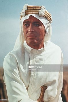 circa 1962, Irish born actor Peter O'Toole as he appeared in the film 'Lawrence of Arabia' Richard Roundtree, T E Lawrence, Old School Movies, David Lean, Peter O'toole, Lawrence Of Arabia, Richard Burton, Septième Art, Epic Movie