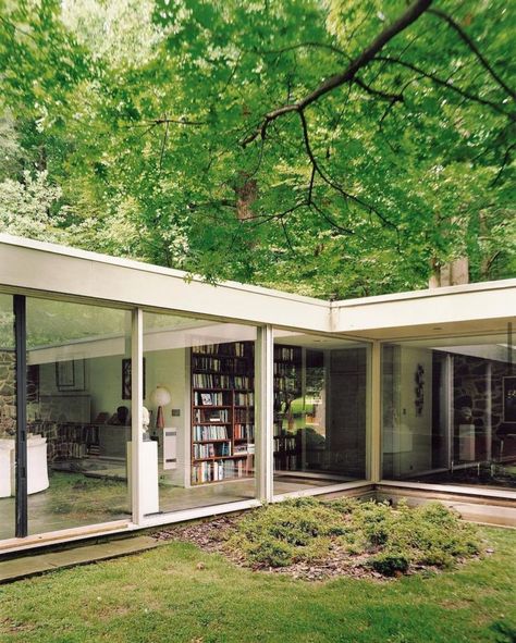 Hooper House, Genius Loci, Mid Century Architecture, Marcel Breuer, Casa Container, House Viewing, Courtyard House, Background Check, Decoration Inspiration