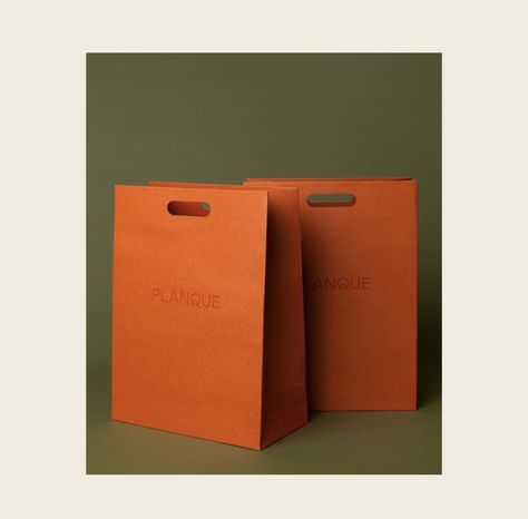 Abaya Branding, Branded Paper Bags, Red Paper Bag, Luxury Paper Bag, Happy Logo, Paper Bag Design, Luxury Packaging Design, Packaging Ideas Business, Retail Bags