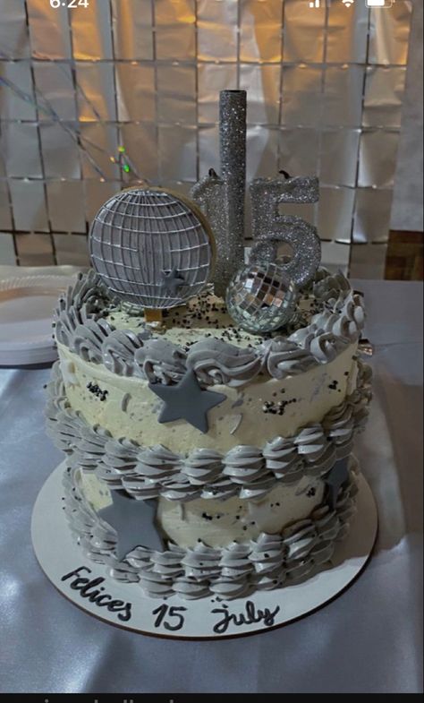 My Birthday Ideas, Cake Taylor Swift, Bolo Taylor Swift, Taylor Swift Cake, 14th Birthday Cakes, Taylor Swift Birthday Party Ideas, 15th Birthday Cakes, 17 Birthday Cake, Fifteenth Birthday