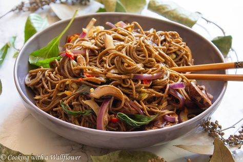 Soba Noodle Vegetable Stir Fry - Cooking with a Wallflower Noodle Vegetable Stir Fry, Biscuits With Honey, Spinach Dumplings, Japanese Soba Noodles, Boiled Spinach, Cheesy Biscuit, Dumpling Filling, Types Of Noodles, Soba Noodle