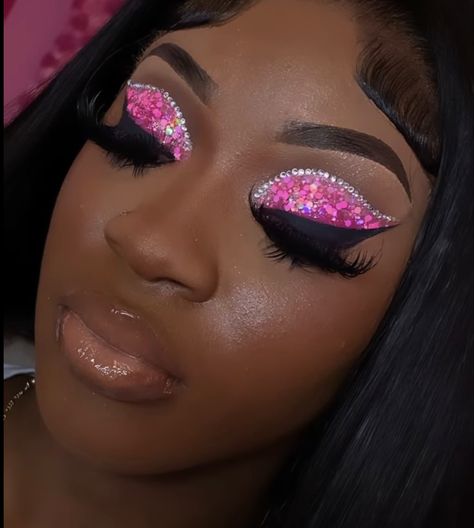 Pink Bling Makeup, Sparkly Makeup Looks Black Women, Pink Rhinestone Makeup, Face Beat Makeup Pink, Birthday Glam Makeup Black Women Pink, Pink Makeup Looks Black Women, Pink Glitter Makeup Looks Black Women, Esthetician Student, Makeup Looks Black Women