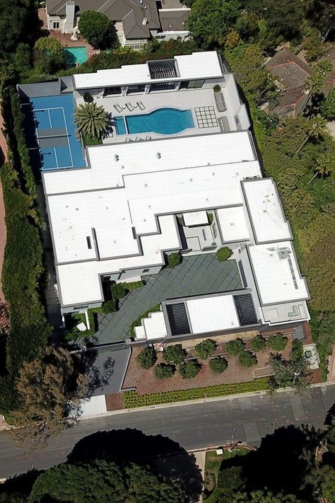 Kylie Jenner Mansion, Kylie Jenner New House, Kris Jenner House, Kylie Jenner House, Calabasas Homes, Kylie Jenner News, Palm Springs House, Jenner House, Holmby Hills