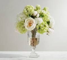 Bring Your 'Bridgerton' Obsession Home With the Regencycore Trend Flower Diy Paper, Flowers Pottery, Paper Flower Diy, Hydrangea Arrangement, Cloud Craft, Craft Home Decor, Hydrangea Arrangements, Useful Ideas, Faux Hydrangea