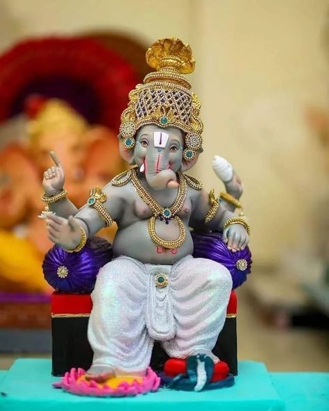 Ganesh Ji Hd Wallpaper, Ganpati Bappa Images, Wallpaper Ganpati Bappa, Ganpati Photography, Bappa Wallpaper, Lord Ganesha Hd Wallpaper, Bappa Images, Ganpati Images, Colorful Lion Painting