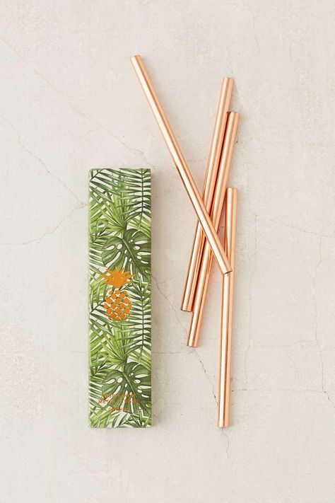 Straws Aesthetic, Straw Aesthetic, Apartment Essentials List, New Apartment Essentials, Reusable Things, Copper Home Accessories, P Design, Apartment Essentials, How To Remove Rust