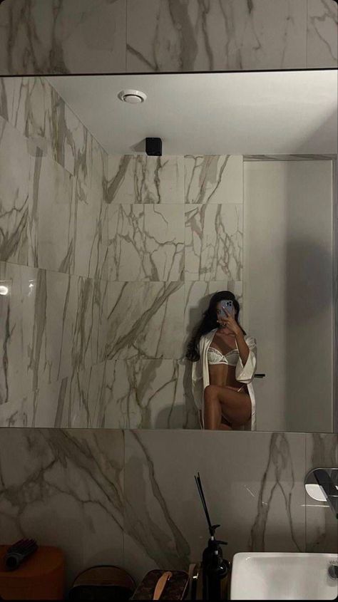 summer savage | things i wanted to say (but never did) Out The Shower Mirror Selfie, Spiegel Selfie, Male Aesthetic, Foto Poses, Classy Aesthetic, Future Lifestyle, Aesthetic Pics, Feminine Aesthetic, Content Ideas