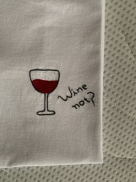 Wine Glass Embroidery Design, Wine Embroidery, Girls Night Crafts, Canvas Bag Design, Embroidery Lessons, Embroidered Apron, Embroidery Tshirt, Hand Embroidery Kit, Embroidered Art