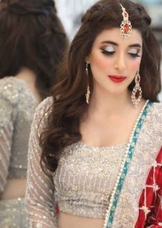 Bridal Sharara Designs - 32 Latest Sharara Styles For Brides Hairstyle In Lehenga, Hairstyle With Lehenga Wedding, Hairstyles With Lehnga, Choli Hairstyle, Hair Styles Engagement, Best Haircut For Wavy Hair, Hairstyle With Lehenga, Low Buns Hairstyle, Hairstyle On Lehenga