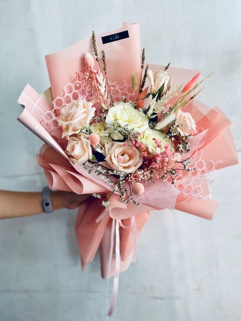 #driedflowerbouquet #pinkbouquet #freshanddriedbouquet #flowers #gypsophilabouquet #whiteroses Ballet Bouquet, Pink And White Bouquet, Gypsophila Bouquet, Pink Bouquet, White Bouquet, Dried Flower Bouquet, Diy Flowers, White Roses, Pink And White