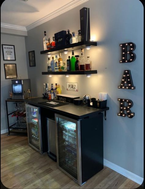 Diy Bar Ideas, Bar Mini, Home Bar Rooms, Diy Home Bar, Bar Basement, Small Basement, Home Coffee Bar, Coffee Bar Home, Home Bar Designs