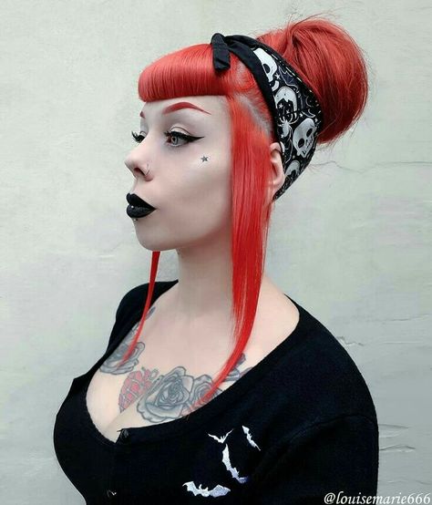 Gothabilly Aesthetic, Psychobilly Hair, Gothabilly Fashion, Betty Bangs, Psychobilly Fashion, Rockabilly Baby, 1950s Rockabilly, 2024 Goals, Baby Bangs