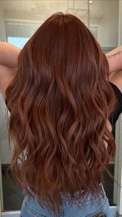 Winter Hairstyle Ideas for Brown Hair Copper Dark Brown Hair, Cooper Brown Hair Colour, Light Brown Hair Auburn, Reddy Brown Hair, Light Brown Reddish Hair, Medium Copper Brown Hair, Copper Brown Hair Dye, Warm Red Brown Hair, Light Brown Red Hair