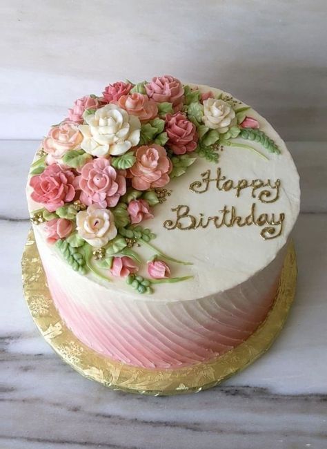 Happy Birthday 🎉birthday cake 🎂 Pink And Green Birthday Cake, Pink And Green Birthday, Green Birthday Cake, Birthday Cale, Green Birthday Cakes, Sweet 16 Party Themes, Cake Bouquet, Deserts Easy, Buttercream Flower