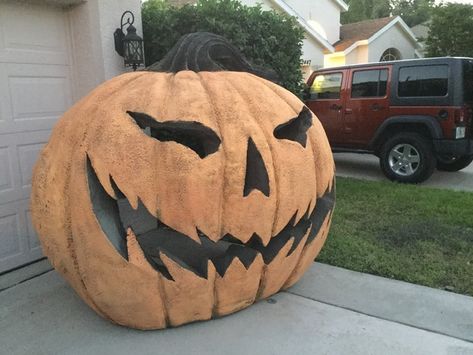 Pumpkin Lawn Decorations, Giant Pumpkin Decoration, Diy Large Pumpkin Decoration, Giant Pumpkin Carving Ideas, Giant Pumpkin Diy, Diy Giant Pumpkin, Day After Halloween, Big Pumpkin, Photo Props Diy