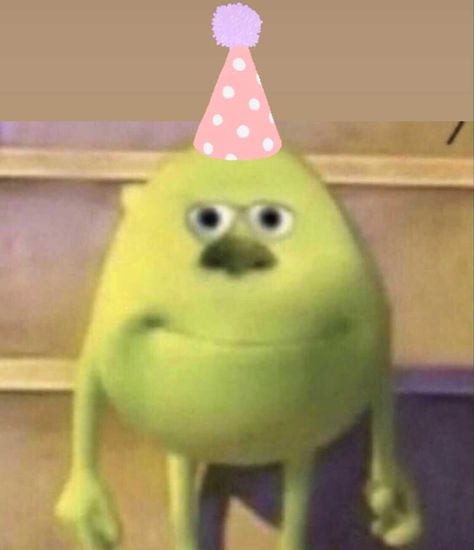 Bday Memes Funny, Funny Bday Pics, Birthday Pfp Funny, Birthday Mood Pics, Birthday Reaction Pic, Silly Happy Birthday, Birthday Pfp, Funny Happy Birthday Gif, Party Meme