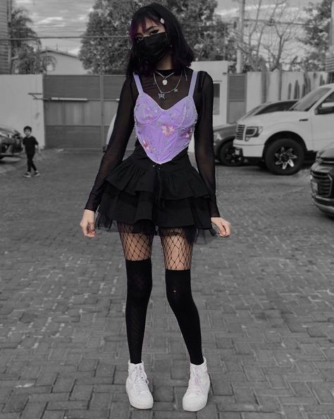 Pastel Gothic Aesthetic Outfit, Black Aesthetic Grunge Outfit, Purple Goth Outfits, Purple Goth Aesthetic, Goth Aesthetic Outfit, Semi Eita, Dark Clothing, Pastel Goth Outfits, Goth Gf