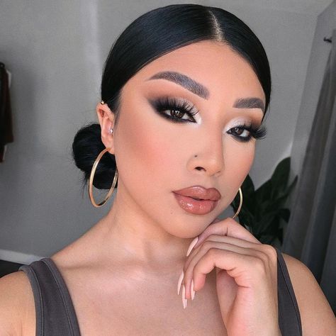 @miriammelonn on Instagram: “Just a reminder in case your mind is playing tricks on you today... You matter. You’re important. You’re loved. And your presence on this…” Lip Liner With Gloss, Brown Lip Liner With Gloss, Brown Lip Liner, Brown Liner, Glitter Makeup Looks, Light Pink Lip Gloss, Foundation Contouring, Lip Makeup Tutorial, Lips Shades