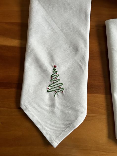 Christmas Embroidered napkin. Christmas Napkin Embroidery, Christmas Napkins Embroidery, Christmas Embroidery Napkins, Christmas Embroidered Napkins, Embroidered Napkins Christmas, Embroidery Napkins, Embroidered Napkins, Christmas Napkins, Christmas Inspo