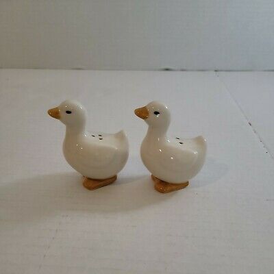 Animal Salt And Pepper Shakers, Salt N Pepper Shakers, Salt And Pepper Shaker Ceramics, Salt And Pepper Shakers Pottery, Funky Salt And Pepper Shakers, Fun Salt And Pepper Shakers, Cool Salt And Pepper Shakers, Aesthetic Salt And Pepper Shakers, Salt And Pepper Shakers Ceramic