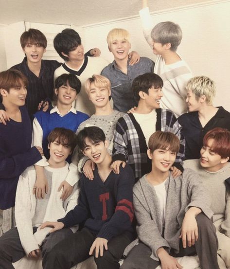 Seventeen Japan, Won Woo, Going Seventeen, Seventeen Debut, Joshua Hong, Seventeen Wallpapers, Seventeen Album, Pledis 17, Group Photo