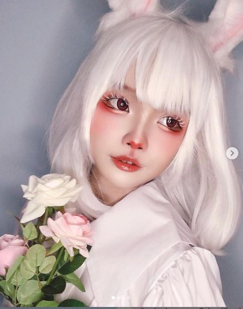 White Rabbit Makeup, Bunny Halloween Makeup, Bunny Makeup, Anime Makeup, Kawaii Makeup, Alternative Makeup, Universal Language, Cute Makeup Looks, Cosplay Makeup