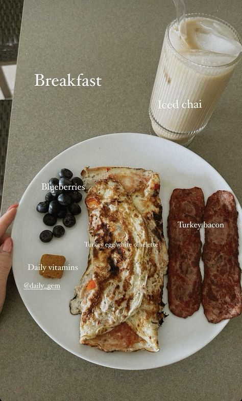 Whole Foods Diet Breakfast, Healthy Eating Goals, Breakfast Ideas Healthy High Protein, No Dairy Breakfast Ideas, Healthy Breakfast Recipes Aesthetic, Healthy Eating Aesthetic Breakfast, High Protein Breakfast Aesthetic, Protein Breakfast Aesthetic, Nutritional Breakfast Ideas