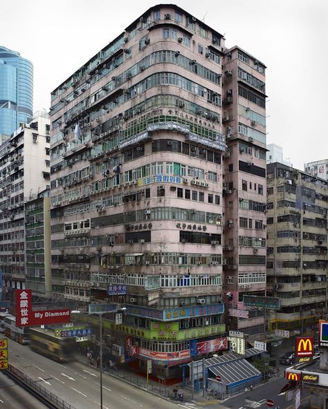 The Chronicles Of Amber, Hong Kong Architecture, Kowloon Walled City, Michael Wolf, Asian City, Old Hong Kong, Wolf Photography, Corner House, Walled City