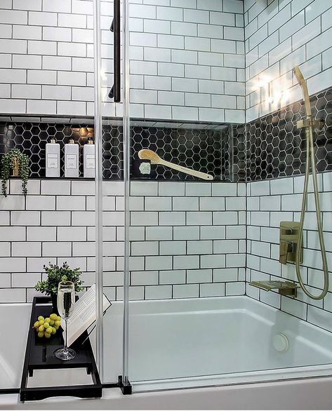 Black And White Bathroom With Tub, Modern Black And White Bathroom Tile, Black And White Shower Tile Ideas Bathroom, Black And White Tub Shower Combo, White Tiled Bathroom, Black And White Tiled Bathrooms, Tile Shower Tub Combo, Black And White Shower Ideas, White Tub With Black Tile