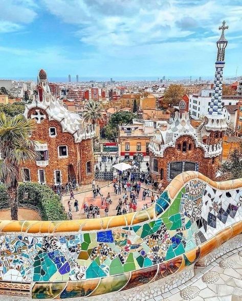 Barcelona Park Guell, Places In Barcelona, Spain Instagram, Travel Barcelona, Park Guell, Catalonia Spain, Visit Places, Barcelona Catalonia, Antoni Gaudi