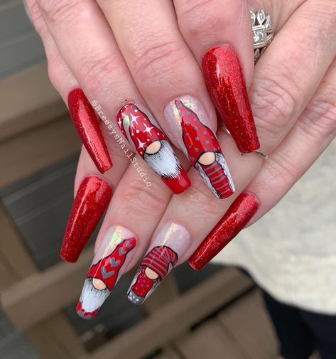 Christmas Gnomes Nail Designs, Red Gnome Nails, Christmas Nail Art Designs 2023, Christmas Gnome Nails Art, Winter Gnome Nails, Gnome Nails Art, Gnome Christmas Nails, Gonk Nails, Christmas Gnome Nails