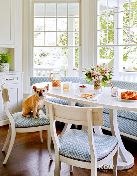 380 – KDWHome Coastal Eat In Kitchen Breakfast Nooks, Bay Window Kitchen Table, Kitchen With Banquette Seating, Breakfast Nook Bay Window, Coastal Breakfast, Dining Room With Bay Window, Canada Dream, Banquette Ideas, Burning Tree