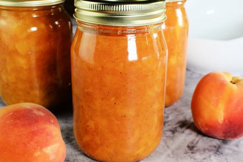 Low Sugar Peach Jam (Easy Canning Recipe - No Pectin) Peach Jam Recipe Canning, Low Sugar Peach Jam, Jam Canning, Canning Jam Recipes, Peach Jam Recipe, Free Meal Planner, Easy Canning, Rhubarb Crisp, Canning Recipe