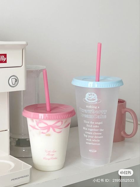 Pastel Tumbler, Cream Cheese Topping, Pink Tumbler, Angel Food Cake Mix Recipes, Cute Water Bottles, Plastic Tumblers, Reusable Cup, Angel Food Cake, Cute Kitchen