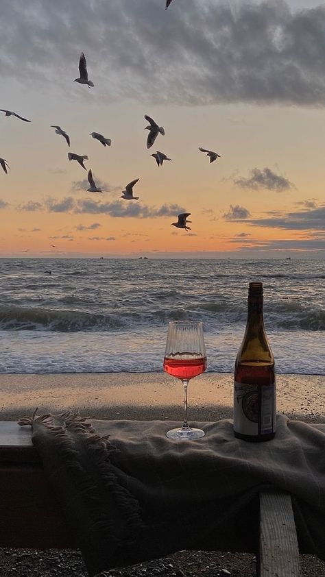 Wine Iphone Wallpaper, Sunset And Wine Aesthetic, Beach And Wine Aesthetic, Wine On The Beach Aesthetic, Wine Wallpaper Iphone, Snooze Aesthetic, Wine Aesthetic Wallpaper, Dark Beach Aesthetic, Wine Night Aesthetic