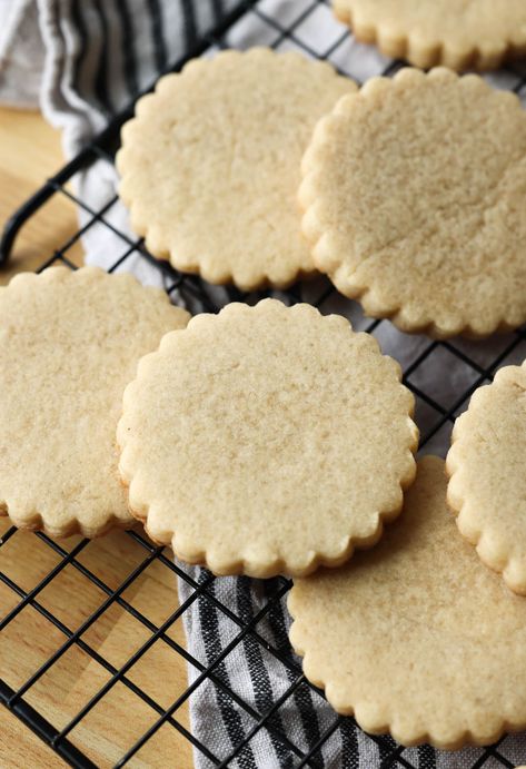 Sugar Cut Out Cookies, Sugar Cookie Cutout Recipe, Brown Sugar Cookie Recipe, Cut Out Sugar Cookies, Sugar Twist, Cut Out Sugar, Cut Out Cookie Recipe, Brown Sugar Recipes, Classic Cookies Recipes