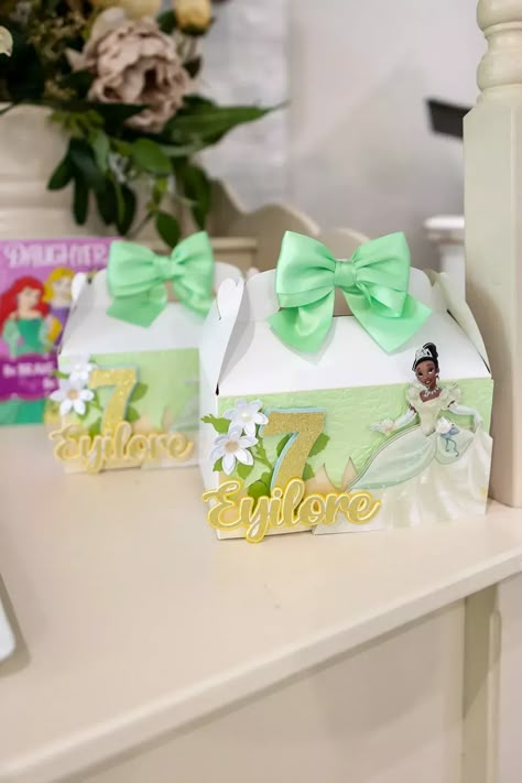 Tiana Themed Birthday, Princess Tiana Party, Princess Tiana Birthday Party, Tiana Birthday Party, Frog Birthday Party, 7th Birthday Party Ideas, Princess Birthday Party Decorations, Princesa Tiana, 5th Birthday Party Ideas