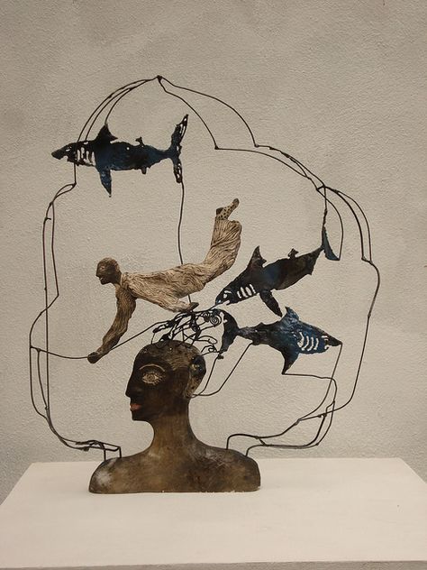 GilflingsDesigns - Wire - photo by ZoeRubens via Flickr Calarts Sketchbook, Sculptures Céramiques, Art Appliqué, Mixed Media Sculpture, Wire Sculpture, Assemblage Art, Figurative Sculpture, Wire Art, Art Plastique