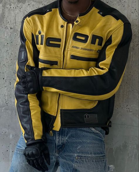 2023 Streetwear Trends, Motorcycle Jacket Aesthetic, Racer Jacket Outfit Man, Racer Aesthetic, Racer Jacket Outfit, Leather Racer Jacket, Moto Vintage, Racer Jacket, Concept Clothing