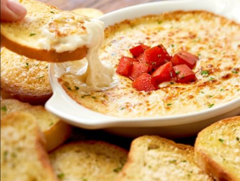 Garden Italian, Olive Garden Recipes, Baguette Bread, Birthday Freebies, Italian Cheese, Olive Gardens, Low Carb Bread, Olive Garden, Dinner Menu