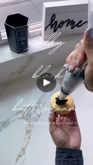 1.1K views · 126 reactions | I use to struggle achieving black buttercream and have now learned so much along my journey. Here are some of my tips & tricks for black buttercream! 🧈 🖤 

.

.

#blackbuttercream #swissmeringuebuttercream #swissmeringue #buttercream #silky #homebaker #cupcakes #blackcupcakes #tipsandtricks #reelsofinstagram #reeloftheday | Sweet Cravings 🤍 | Noevdv · Want U Black Buttercream, Black Frosting, Black Cupcakes, Buttercream Cakes, Swiss Meringue, Swiss Meringue Buttercream, Sweet Cravings, Flower Cupcakes, Buttercream Flowers